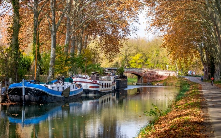 vue automnale sur canal du midi