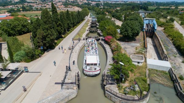 Pente eau échelle Fonseranes